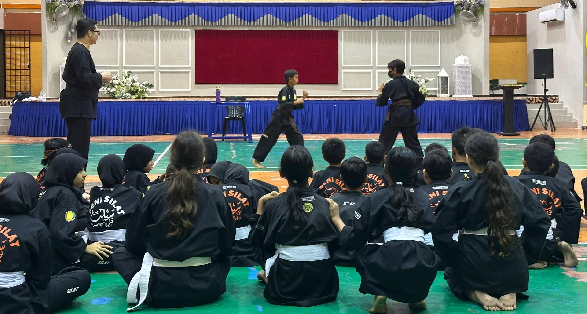 Silat and the Philosophy of Time: Lessons from Surah Al-Asr