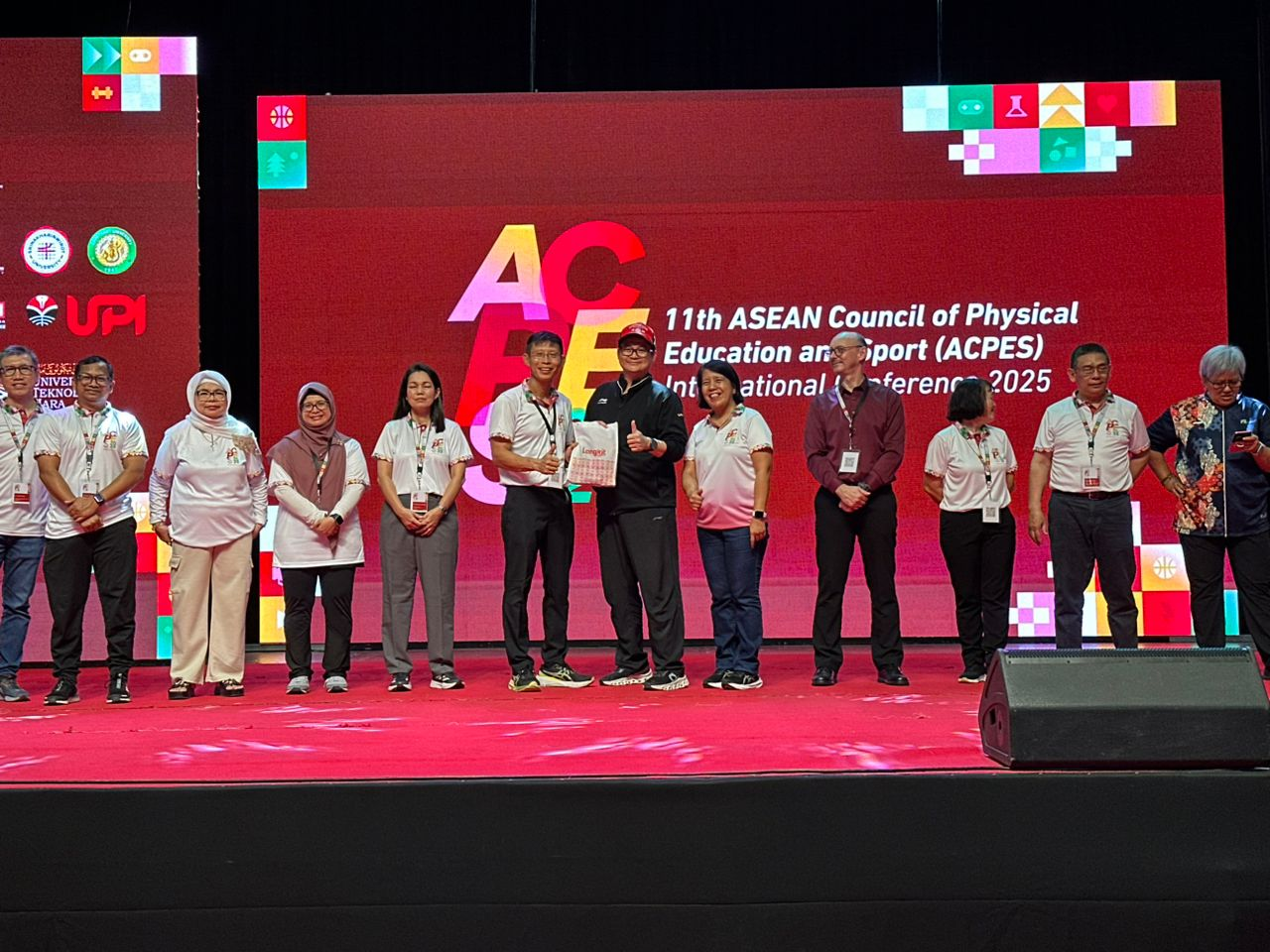Dr. Nizam Shapie Honoured at ACPES 2025 for Groundbreaking Silat Research